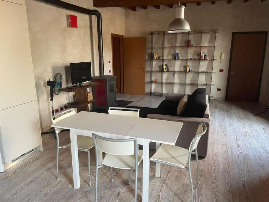 里韦尔加罗Casa In Piazzetta公寓 外观 照片